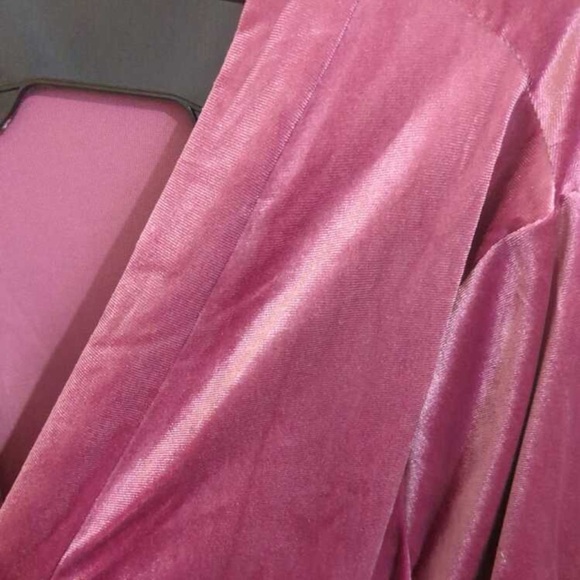 🩷 PLUS Velvet Cardigan 🩷 - Picture 5 of 6